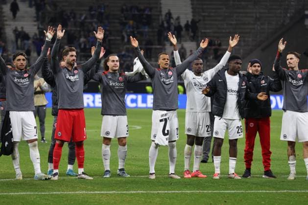 UEFA Europa League - Eintracht Frankfurt - Rigas FS am 24.10.2024 im Deutsche Bank Park in Frankfurt Jubel über den Sieg bei der Mannschaft von Eintracht Frankfurt, hier mit Omar Marmoush (Frankfurt 7) , Torwart Kevin Trapp (Frankfurt 1) , Arthur Theate (Frankfurt 3) , Timothy Chandler (Frankfurt 22) , Niels Nkounkou (Frankfurt 29) , Eric Junior Dina Ebimbe (Frankfurt 26)