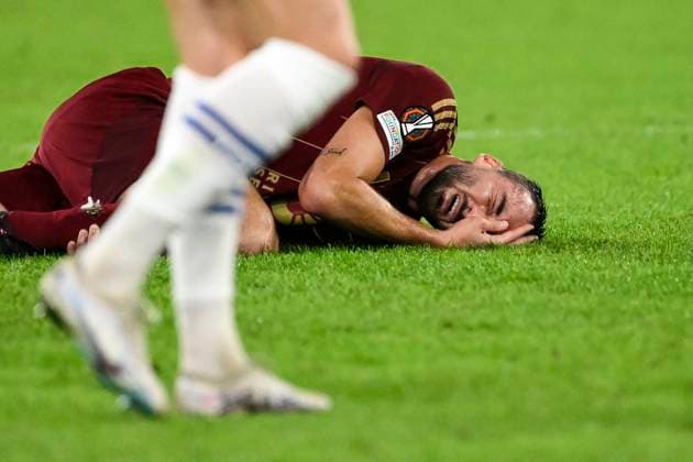 Bryan Cristante of AS Roma aching on the ground during the Europa League football match between AS Roma and Dynamo Kyiv at Olimpico stadium in Rome (Italy), October 24, 2024. AndreaxStaccioli