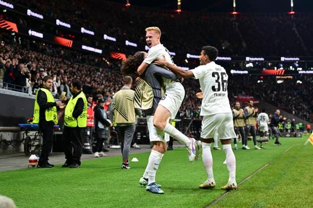 Torjubel zum 1:0 durch Hugo Larsson 16 (Eintracht Frankfurt), Eintracht Frankfurt vs. Riga FS, Europa League, 1. Runde, 24.10.2024 Frankfurt Hessen Deutschland