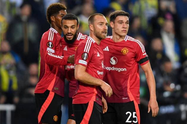 Christian Eriksen of Manchester United, ManU celebrates scoring the opening goal for their side with their teammates Fenerbahce v Manchester United, UEFA Europa League, Group Stage, Football, Sukru Saracoglu Stadium, Istanbul, Turkey, 24 Oct 2024 EDITORIAL USE ONLY No use with unauthorised audio, video, data, fixture lists, club league logos or live services. Online in-match use limited to 120 images, no video emulation. No use in betting, games or single club league player publications. Copyright: xAlexxNicodim Shutterstockx 14801667bk