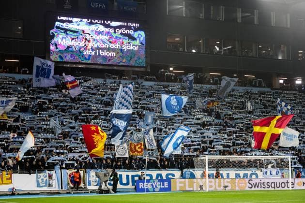241024 Fans of Malmö FF during the UEFA Europa League football match between Malmö FF and Olympiacos on October 24, 2024 in Malmö. Photo: Petter Arvidson BILDBYRAN kod PA PA0907 fotboll football soccer fotball uefa europa league europa league malmö ff olympiacos bbeng publik Copyright: PETTERxARVIDSON BB241024PA050