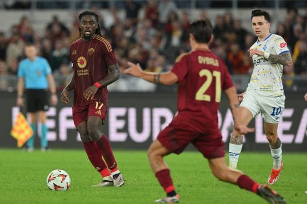 24th October 2024, Stadio Olimpico, Rome, Italy; UEFA Europa League Football; Roma versus Dynamo Kyiv; Manu Kone of AS Roma drives forward into attack  ActionPlus12706902 AllShotLive