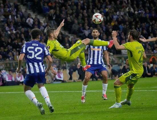 PRT, UEFA Europa League, FC Porto vs Hoffenheim 24.10.2024, Estadio Do Dragao, Porto, PRT, UEFA Europa League, FC Porto vs Hoffenheim , im Bild Fallrückzieher von Andrej Kramaric (Hoffenheim) Porto Estadio Do Dragao Portugal