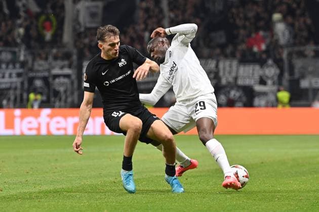 24.10.2024, xjrdrx, Fussball UEFA Europa League, Eintracht Frankfurt - Rigas Futbola Skola emspor, v.l. Adam Markhiyev (Rigas Futbola Skola RFS) Niels Nkounkou (Eintracht Frankfurt) Zweikampf, Aktion, action, battle for the ball (DFL DFB REGULATIONS PROHIBIT ANY USE OF PHOTOGRAPHS as IMAGE SEQUENCES and or QUASI-VIDEO) Frankfurt am Main