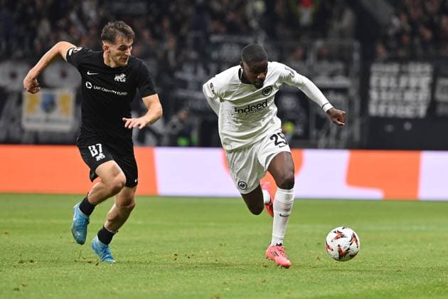 24.10.2024, xjrdrx, Fussball UEFA Europa League, Eintracht Frankfurt - Rigas Futbola Skola emspor, v.l. Adam Markhiyev (Rigas Futbola Skola RFS) Niels Nkounkou (Eintracht Frankfurt) Zweikampf, Aktion, action, battle for the ball (DFL DFB REGULATIONS PROHIBIT ANY USE OF PHOTOGRAPHS as IMAGE SEQUENCES and or QUASI-VIDEO) Frankfurt am Main