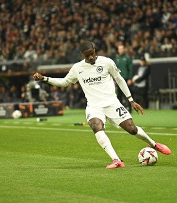 24.10.2024 Frankfurt am Main, Deutsche Bank Park UEFA Europa League: Eintracht Frankfurt - Rigas FS Niels NKOUNKOU (29, Eintracht Frankfurt) DFL DFB REGULATIONS PROHIBIT ANY USE OF PHOTOGRAPHS AS IMAGE SEQUENCES AND OR QUASI-VIDEO.