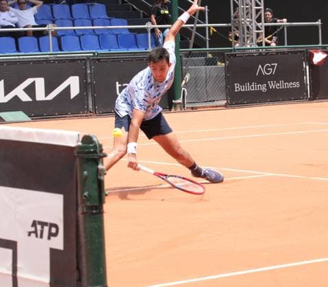 RECORD DATE NOT STATED Gustavo heide advances to the quarterfinals at the challenger curitiba Curitiba (pr), 10 24 2024- ATP, Tennis Herren challenger curitiba gustavo heide tomas barrios vera- tennis player gustavo heide (bra) beat tennis player tomas barrios vera (chi) in a match valid for the round of 16 of the atp challenger curitiba on the graciosa country club court on the afternoon of this thursday, october 24, 2024. (Foto: Edson De Souza Thenews2 imago images) SPO  Copyright: xEdsonxdexSouzax
