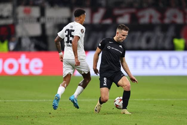 24.10.2024, Fussball UEFA Europa League, Eintracht Frankfurt - FC Riga FS RFS, emonline, emspor, v.l., Tuta Lucas Silva Melo (Eintracht Frankfurt), Janus Ikaunieks (FK RFS) DFL DFB REGULATIONS PROHIBIT ANY USE OF PHOTOGRAPHS AS IMAGE SEQUENCES AND OR QUASI-VIDEO. xdcx Copyright: HMBxMedia
