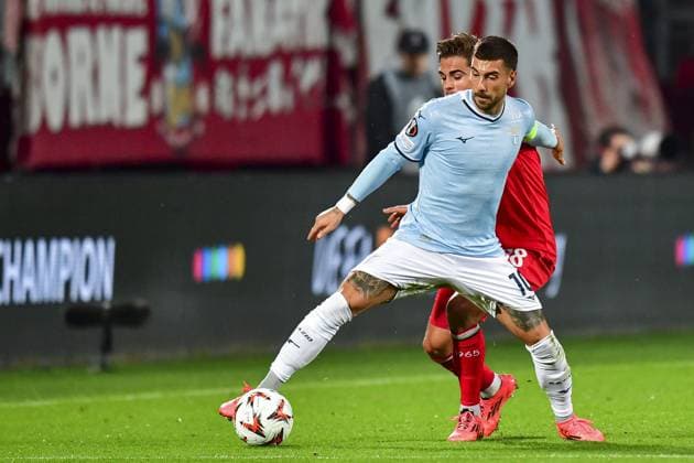 ENSCHEDE, Stadium Grolsch Veste, 24-10-2024 , season 2024 2025, Europa League Lazio Roma player Mattia Zaccagni and FC Twente player Max Bruns during the match Twente - Lazio Roma Twente - Lazio Roma  x26554045x Copyright:
