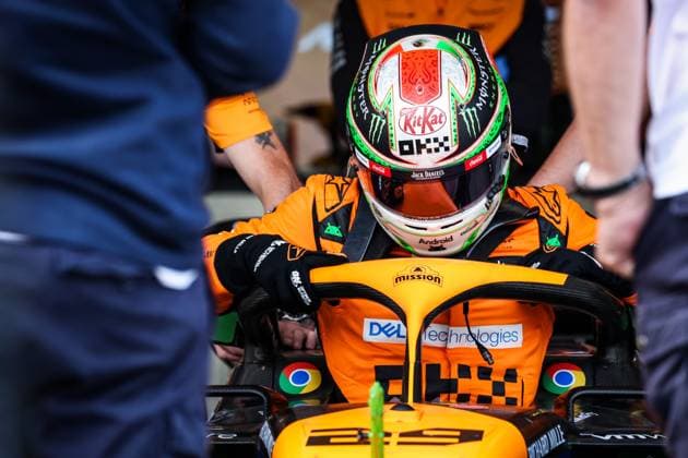 29 O WARD Pato (mex), McLaren F1 Team MCL38, action during the Formula 1 Gran Premio de la Ciudad de Mexico 2024, 20th round of the 2024 Formula One World Championship, WM, Weltmeisterschaft from October 25 to 27, 2024 on the Autodromo Hermanos Rodriguez, in Mexico City, Mexico - F1 - MEXICO CITY GRAND PRIX 2024 DPPI Panoramic  241024_R20_MESSICO_DP_FG005837