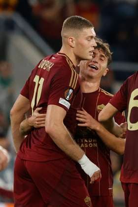 October 24, 2024, Rome, Lazio, Italy: RomaÃ¢â‚¬â ¢s Artem Dovbyk celebrates after scoring their first gol during the UEFA Europa League 2024 25 League Phase MD3 match between AS Roma and FC Dynamo Kyiv at Stadio Olimpico on October 24, 2024 in Rome, Italy Rome Italy - ZUMAl131 20241024_zsp_l131_048 Copyright: xCiroxDexLucax
