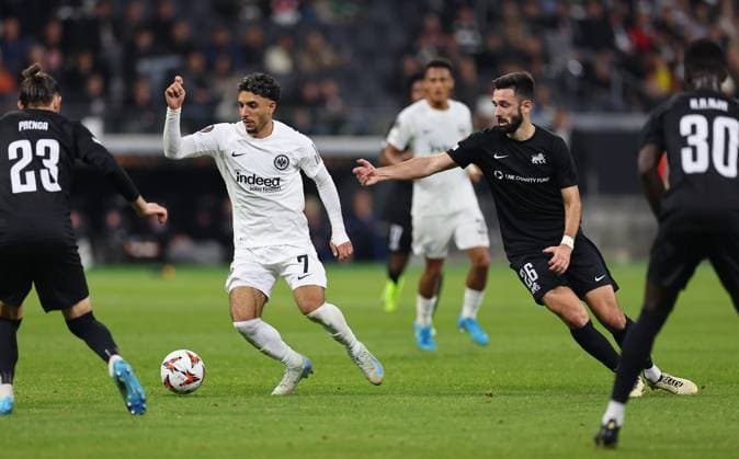 24.10.2024, Fussball UEFA Europa League, Eintracht Frankfurt - FC Riga FS RFS, emonline, emspor, v.l., Omar Marmoush (Eintracht Frankfurt), Stefan Panic (FK RFS) DFL DFB REGULATIONS PROHIBIT ANY USE OF PHOTOGRAPHS AS IMAGE SEQUENCES AND OR QUASI-VIDEO. xdcx Copyright: HMBxMedia