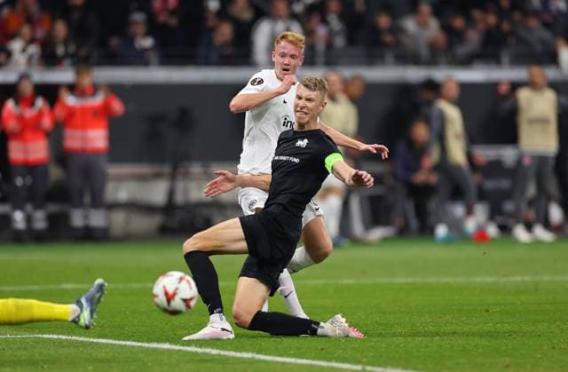 24.10.2024, Fussball UEFA Europa League, Eintracht Frankfurt - FC Riga FS RFS, emonline, emspor, v.l., Goal scored, Tor zum 1:0 durch Hugo Larsson (Eintracht Frankfurt) DFL DFB REGULATIONS PROHIBIT ANY USE OF PHOTOGRAPHS AS IMAGE SEQUENCES AND OR QUASI-VIDEO. xdcx Copyright: HMBxMedia