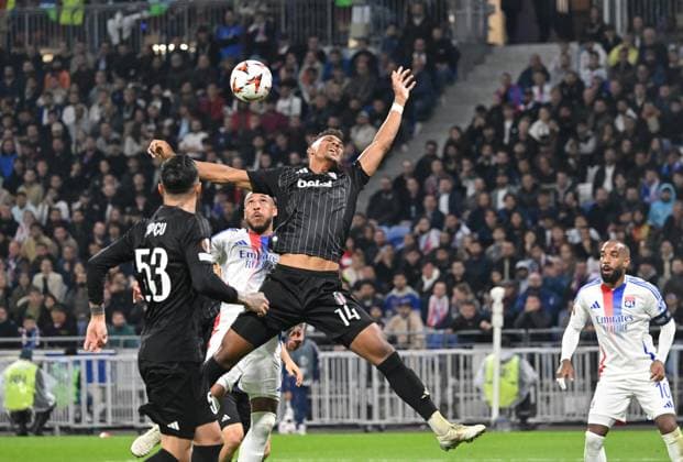 Corentin Tolisso (lyon) vs Felix Uduokhai (besiktas) FOOTBALL: Olympique Lyonnais vs Besiktas - 24 10 2024 FredericChambert Panoramic 