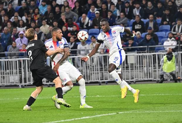 Corentin Tolisso et Moussa Diakhaté (lyon) FOOTBALL: Olympique Lyonnais vs Besiktas - 24 10 2024 FredericChambert Panoramic 