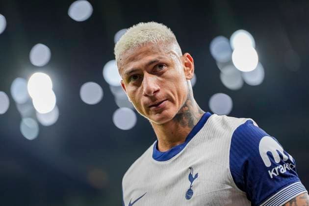 2024-10-24 Tottenham Hotspur v AZ Alkmaar - UEFA Europa League 2024 25 League Phase MD3 LONDON, ENGLAND - OCTOBER 24: Richarlison of Tottenham Hotspurs looks on during a UEFA Europa League 2024 25 League Phase MD3 match between Tottenham Hotspur and AZ Alkmaar at Tottenham Hotspur Stadium on October 24, 2024 in London, England. London Tottenham Hotspur Stadium England Content not available for redistribution in The Netherlands directly or indirectly through any third parties. Copyright: xJanxMulderx