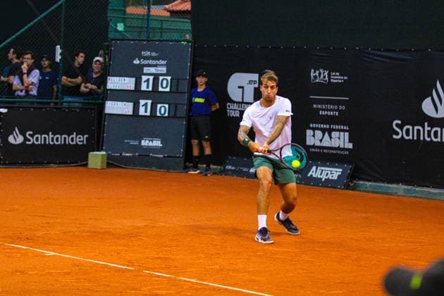 ATP, Tennis Herren challenger curitiba suspended match between meligeni and ficovick Curitiba (pr), 10 24 2024- tennis atp challenger curitiba felipe meligeni ficovich- the match between felipe meligeni alves (bra) against juan pablo ficovich for the atp challenger curitiba with the score tied at 1 set for each was suspended due to heavy rains in curitiba, the match being played on the graciosa country club court on the night of this thursday, october 24, 2024. (Foto: Edson De Souza Thenews2 imago images)  Copyright: xEdsonxTeodoroxDexSouzax