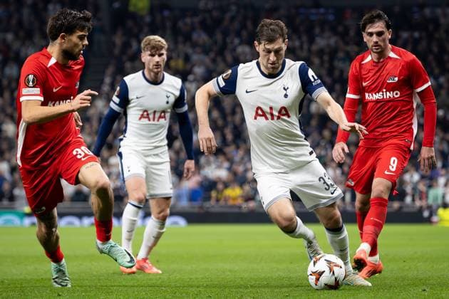 Tottenham Hotspur v AZ Alkmaar Europa League 24 10 2024. Tottenham Hotspur defender Ben Davies (33) during the Europa League match between Tottenham Hotspur and AZ Alkmaar at Tottenham Hotspur Stadium, London, United Kingdom on 24 October 2024. Editorial use only , Copyright: xIanxStephenx PSI-20649-0059