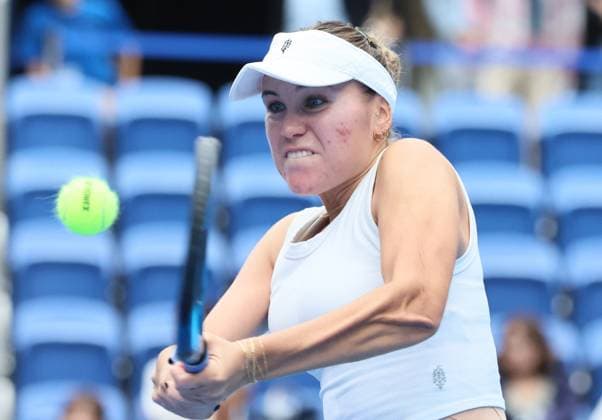 October 25, 2024, Tokyo , Japan - Sofia Kenin of the United States returns the ball against Daria Kasatkina of Russia at the quarter final match of the Toray Pan Pacific Open tennis tournament at the Ariake Colosseum in Tokyo on Friday, October 25, 2024. Kenin defeated Kasatkina. (photo by Yoshio Tsunoda AFLO) Noxthirdxpartyxsales  (0775234042st)