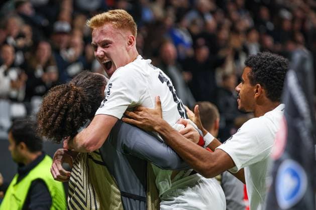 UEFA Europa League - Eintracht Frankfurt - Rigas FS am 24.10.2024 im Deutsche Bank Park in Frankfurt Jubel, Torjubel, Torschuetze, Torschütze Hugo Larsson (Frankfurt 16) jubelt nach seinem Tor zum 1 zu 0 mit Arthur Theate (Frankfurt 3) und Ansgar Knauff (Frankfurt 36)