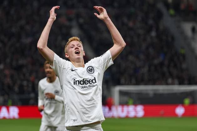 UEFA Europa League - Eintracht Frankfurt - Rigas FS am 24.10.2024 im Deutsche Bank Park in Frankfurt Jubel, Torjubel, Torschuetze, Torschütze Hugo Larsson (Frankfurt 16) jubelt nach seinem Tor zum 1 zu 0