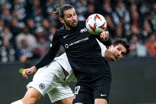 Herdi Prenga (Riga FS, 23) im Zweikampf mit Igor Matanovic (Eintracht Frankfurt, 09), GER, Eintracht Frankfurt vs. Rigas FS, Fussball, UEFA Europa League, 3. Spieltag, Spielzeit 2024 25, 24.10.2024. GER, Eintracht Frankfurt vs. Rigas FS, Fussball, UEFA Europa League, 3. Spieltag, Spielzeit 2024 25, 24.10.2024. Frankfurt Copyright: xEibner-Pressefoto FlorianxWieganx EP_FWD