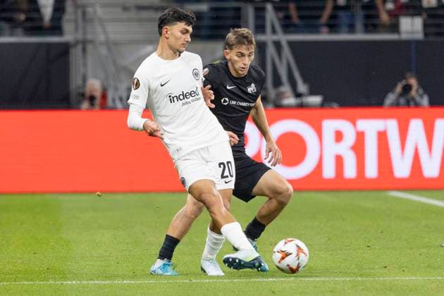 UEFA Europa League: Eintracht Frankfurt - FC Riga FS, 24.10.2024 Can Uzun (Eintracht Frankfurt 20) & Adam Markhiev (Rigas FS 27), Eintracht Frankfurt - FC Riga FS, Frankfurt, Deutsche Bank Park, 24.10.2024 Copyright: xBEAUTIFULxSPORTS Gawlikx