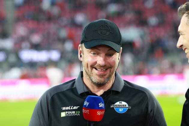 GER, 2.FBL. 1. FC Koeln vs. SC Paderborn 25.10.2024, Rheinenergie Stadion, Koeln, GER, 2.FBL. 1. FC Koeln vs. SC Paderborn, im Bild: Åukasz Kwasniok Trainer Headcoach (Paderborn), im Interview