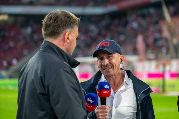 25.10.2024, Fussball: 2. Bundesliga, Saison 2024 2025, 10. Spieltag, 1. FC Köln vs. SC Paderborn im RheinEnergieStadion in Köln. Gerhard Struber (1. FC Koeln, Trainer) im Interview bei Sky Wichtiger Hinweis: Gemaess den Vorgaben der DFL Deutsche Fussball Liga bzw. des DFB Deutscher Fussball-Bund ist es untersagt, in dem Stadion und oder vom Spiel angefertigte Fotoaufnahmen in Form von Sequenzbildern und oder videoaehnlichen Fotostrecken zu verwerten bzw. verwerten zu lassen. Foto: Kirchner-Media TH