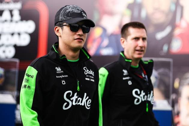 ZHOU Guanyu (chi), Stake F1 Team Kick Sauber C44, portrait during the Formula 1 Gran Premio de la Ciudad de Mexico 2024, 20th round of the 2024 Formula One World Championship, WM, Weltmeisterschaft from October 25 to 27, 2024 on the Autodromo Hermanos Rodriguez, in Mexico City, Mexico - F1 - MEXICO CITY GRAND PRIX 2024 DPPI Panoramic  241025_R20_MESSICO_DP_EA027680