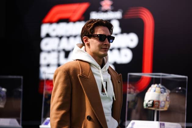 RUSSELL George (gbr), Mercedes AMG F1 Team W15, portrait during the Formula 1 Gran Premio de la Ciudad de Mexico 2024, 20th round of the 2024 Formula One World Championship, WM, Weltmeisterschaft from October 25 to 27, 2024 on the Autodromo Hermanos Rodriguez, in Mexico City, Mexico - F1 - MEXICO CITY GRAND PRIX 2024 DPPI Panoramic  241025_R20_MESSICO_DP_EA027833