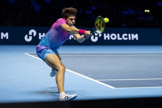 25th October 2024; St. Jakobshalle, Basel, Switzerland; ATP, Tennis Herren 500 Swiss Indoors Basel Tennis, Day 5; Ben Shelton (USA) in action against Andrey Rublev (RUS) in the quarter finals  ActionPlus12707546 DavidxEmm