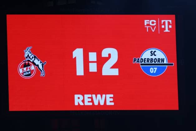 GER, 2.FBL. 1. FC Koeln vs. SC Paderborn 25.10.2024, Rheinenergie Stadion, Koeln, GER, 2.FBL. 1. FC Koeln vs. SC Paderborn, im Bild: Endstand 1:2