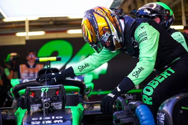 97 SHWARTZMAN Robert (isr), Stake F1 Team Kick Sauber C44, ambiance during the Formula 1 Gran Premio de la Ciudad de Mexico 2024, 20th round of the 2024 Formula One World Championship, WM, Weltmeisterschaft from October 25 to 27, 2024 on the Autodromo Hermanos Rodriguez, in Mexico City, Mexico - F1 - MEXICO CITY GRAND PRIX 2024 DPPI Panoramic  241025_R20_MESSICO_EA029180