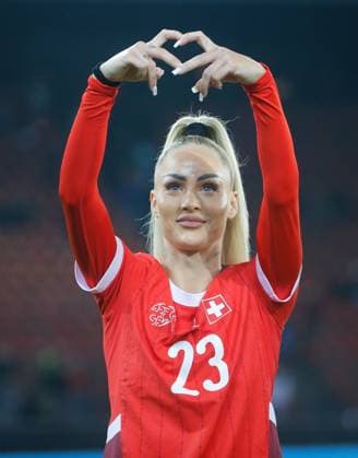 Bilder des Jahres 2024, Sport 10 Oktober Sport Themen der Woche KW43 Sport Bilder des Tages Schweiz - Australien Alisha Lehmann (Schweiz) 25.10.2024 Stadion Letzigrund Zuerich, SCHWEIZ, Saison 2024 2025 Frauen Fussball Laenderspiel Schweiz - Australien Alisha Lehmann (Schweiz) *** Switzerland Australia Alisha Lehmann Switzerland 25 10 2024 Stadium Letzigrund Zurich, SWITZERLAND, Season 2024 2025 Womens football international Switzerland Australia Alisha Lehmann Switzerland 