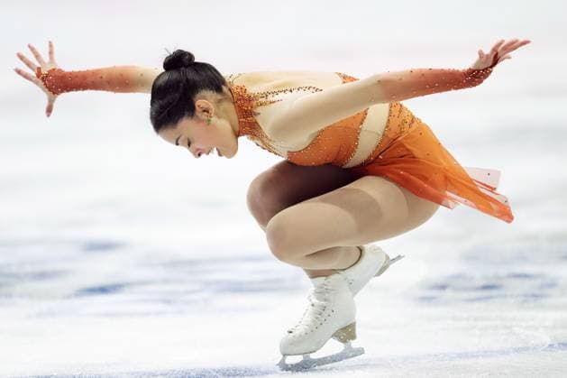October 25, 2024, Halifax, Ns, Canada: Madeline Schizas of Canada competes in the women s short program at the Skate Canada International Figure skating, Eiskunstlauf competition in Halifax, Friday, Oct. 25, 2024. Madeline Schizas  - ZUMAc35_ 20241025_zaf_c35_100 Copyright: xDarrenxCalabresex