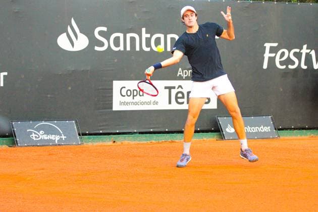 ATP, Tennis Herren challenger curitiba brazilian duel for the quarterfinals Curitiba (pr), 10 25 2024- tennis atp challenger curitiba gustavo heide mateus alves- brazilian duel for the quarterfinals at the atp challenger curitiba tennis player gustavo heide beat his compatriot mateus alves 6 3 6 7 6 2 on the graciosa country club court on the afternoon of this friday, october 25, 2024. (Foto: Edson De Souza Thenews2 imago images) SPO  Copyright: xEdsonxTeodoroxDexSouzax