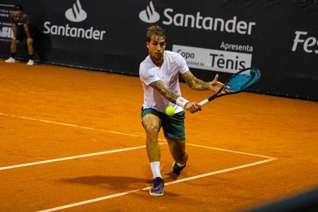 ATP, Tennis Herren challenger curitiba felipe meligeni advances to the semifinals Curitiba (pr), 10 25 2024- tennis atp challenger curitiba felipe meligeni roman andres burruchaga- in a very disputed match, brazilian felipe meligeni beat roman andres burruchaga (arg) by 6 0 4 6 6 1, on the graciosa country club court on the night of this friday, october 25, 2024. (Foto: Edson De Souza Thenews2 imago images) SPO  Copyright: xEdsonxTeodoroxDexSouzax