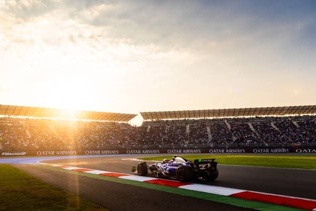 22 TSUNODA Yuki (jap), Visa Cash App RB F1 Team VCARB 01, action during the Formula 1 Gran Premio de la Ciudad de Mexico 2024, 20th round of the 2024 Formula One World Championship, WM, Weltmeisterschaft from October 25 to 27, 2024 on the Autodromo Hermanos Rodriguez, in Mexico City, Mexico - F1 - MEXICO CITY GRAND PRIX 2024 DPPI Panoramic  241026_R20_MESSICO_DP_AV3_3328