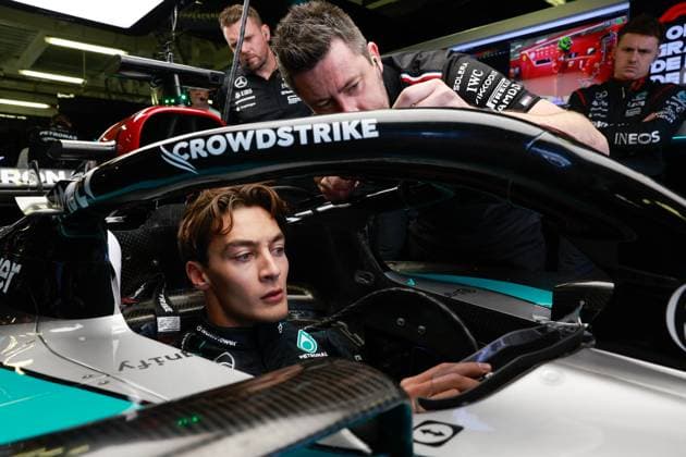 RUSSELL George (gbr), Mercedes AMG F1 Team W15, portrait during the Formula 1 Gran Premio de la Ciudad de Mexico 2024, 20th round of the 2024 Formula One World Championship, WM, Weltmeisterschaft from October 25 to 27, 2024 on the Autodromo Hermanos Rodriguez, in Mexico City, Mexico - F1 - MEXICO CITY GRAND PRIX 2024 DPPI Panoramic  241025_R19_USA_DP_F12024GP20MEX_JK595059