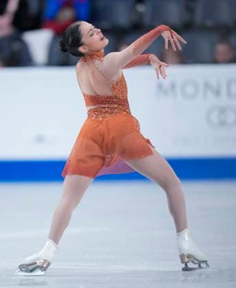 Madeline Schizas of Canada skates during the womens short program at the ISU Figure skating, Eiskunstlauf Skate Canada competition on October 25, 2024 in Halifax, Canada. Noxthirdxpartyxsales  (271160308)