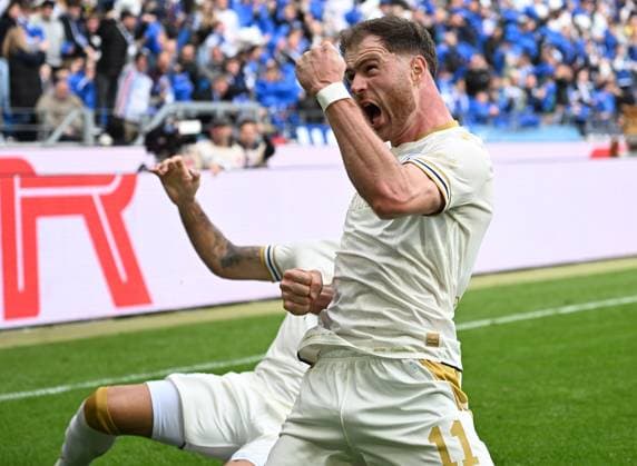 RECORD DATE NOT STATED 26.10.2024, xjhx, Fussball 2.Bundesliga, Karlsruher SC - Hertha BSC Berlin emspor, v.l. Budu Zivivadze (Karlsruher SC KSC) celebrate the goal, Der Torjubel zum 1:1 (DFL DFB REGULATIONS PROHIBIT ANY USE OF PHOTOGRAPHS as IMAGE SEQUENCES and or QUASI-VIDEO) Karlsruhe