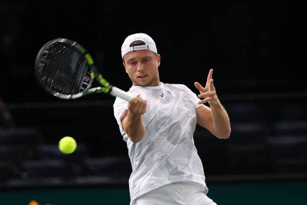 ROLEX PARIS MASTERS TENNIS 2024 Thierry Larret Maxppp. Tennis. Rolex Paris Masters. Accorhotels Arena, Paris (75), le 26 Octobre 2024. Qualifications : Alexandre MULLER (FRA) vs Roberto CARBALLES BAENA (ESP) Paris (75) ILE DE FRANCE FRANCE  Copyright: xMAXPPPxThierryxLarretx TL_20241026_7100 0775477955st