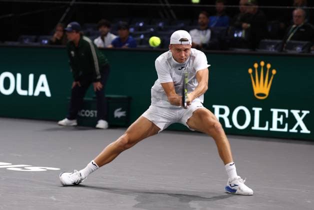 ROLEX PARIS MASTERS TENNIS 2024 Thierry Larret Maxppp. Tennis. Rolex Paris Masters. Accorhotels Arena, Paris (75), le 26 Octobre 2024. Qualifications : Alexandre MULLER (FRA) vs Roberto CARBALLES BAENA (ESP) Paris (75) ILE DE FRANCE FRANCE  Copyright: xMAXPPPxThierryxLarretx TL_20241026_7111 0775477980st
