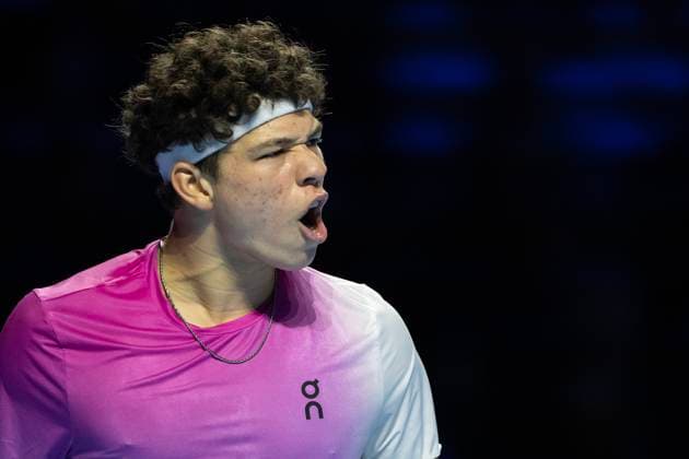 26th October 2024; St. Jakobshalle, Basel, Switzerland; ATP, Tennis Herren 500 Swiss Indoors Basel Tennis, Day 6; Ben Shelton (USA) in action against Arthur Fils (FRA) in the semi finals  ActionPlus12708235 DavidxEmm