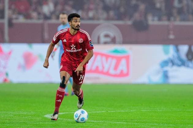 2. Fussball Bundesliga: Fortuna Düsseldorf 1895 - 1. FC Kaiserslautern; 26.10.2024 Emmanuel Iyoha (Fortuna Düsseldorf, 19) am Ball 2. Fussball Bundesliga, Fortuna Düsseldorf 1895 - 1. FC Kaiserslautern, Düsseldorf, Merkur Spiel-Arena am 26.10.2024 DFL REGULATIONS PROHIBIT ANY USE OF PHOTOGRAPHS AS IMAGE SEQUENCES AND OR QUASI-VIDEO.