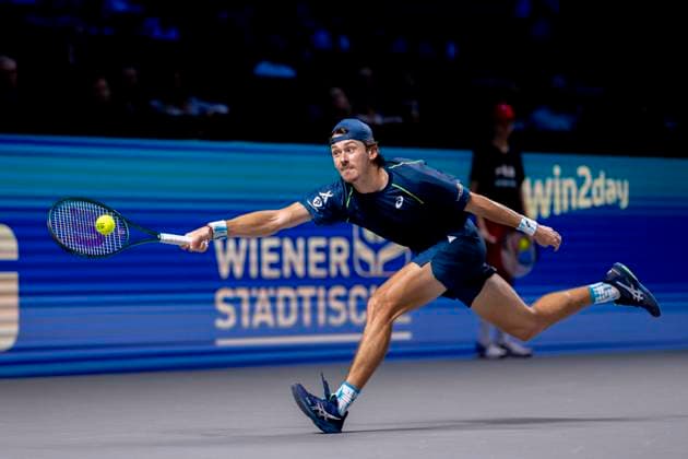 ALEXANDER DE MINAUR (AUS, in picture) in match against KAREN KHACHANOV (winner) at the ATP, Tennis Herren World Tour, Erste Bank Open at the Wiener Stadthalle. Vienna