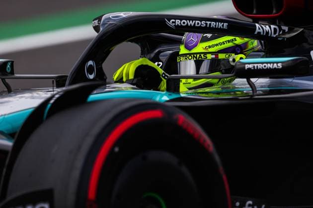 44 HAMILTON Lewis (gbr), Mercedes AMG F1 Team W15, action during the Formula 1 Gran Premio de la Ciudad de Mexico 2024, 20th round of the 2024 Formula One World Championship, WM, Weltmeisterschaft from October 25 to 27, 2024 on the Autodromo Hermanos Rodriguez, in Mexico City, Mexico - F1 - MEXICO CITY GRAND PRIX 2024 DPPI Panoramic  241026_R20_MESSICO_DP_AV3_3684