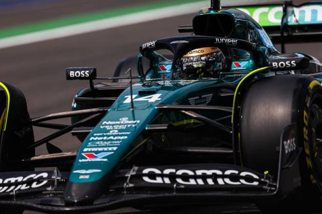 14 ALONSO Fernando (spa), Aston Martin F1 Team AMR24, action during the Formula 1 Gran Premio de la Ciudad de Mexico 2024, 20th round of the 2024 Formula One World Championship, WM, Weltmeisterschaft from October 25 to 27, 2024 on the Autodromo Hermanos Rodriguez, in Mexico City, Mexico - F1 - MEXICO CITY GRAND PRIX 2024 DPPI Panoramic  241026_R20_MESSICO_DP_AV3_3520