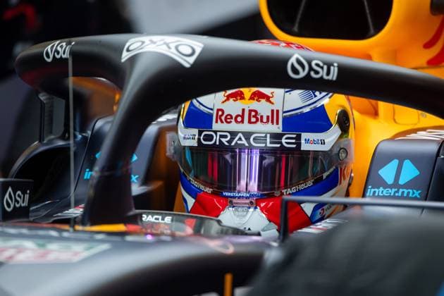 Max Verstappen (Oracle Red Bull Racing, Niederlande, 01) in der Box, MEX, Formel 1 Weltmeisterschaft, Grand Prix von Mexiko City, Autodromo Hermanos Rodriguez, Freies Training, 26.10.2024 MEX, Formel 1 Weltmeisterschaft, Grand Prix von Mexiko City, Autodromo Hermanos Rodriguez, Freies Training, 26.10.2024 Mexico City Copyright: xEibner-Pressefoto Memmlerx EP_MMR